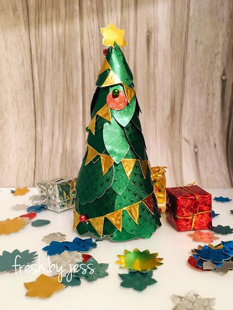 Christmas Tree Decoration by Guest Designer Jessica Kaiser | Rinea