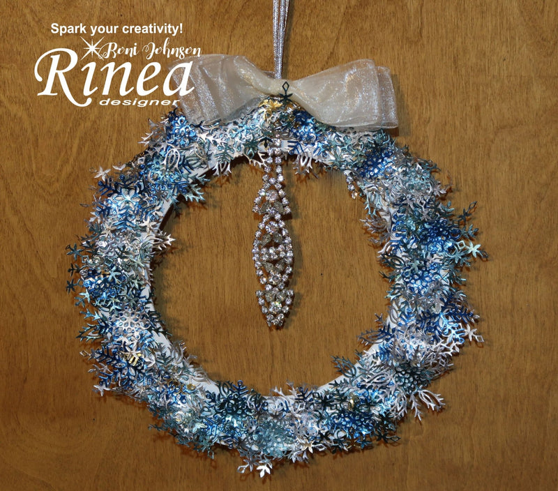 Make A Frosted Snowflake Wreath by Roni Johnson | Rinea