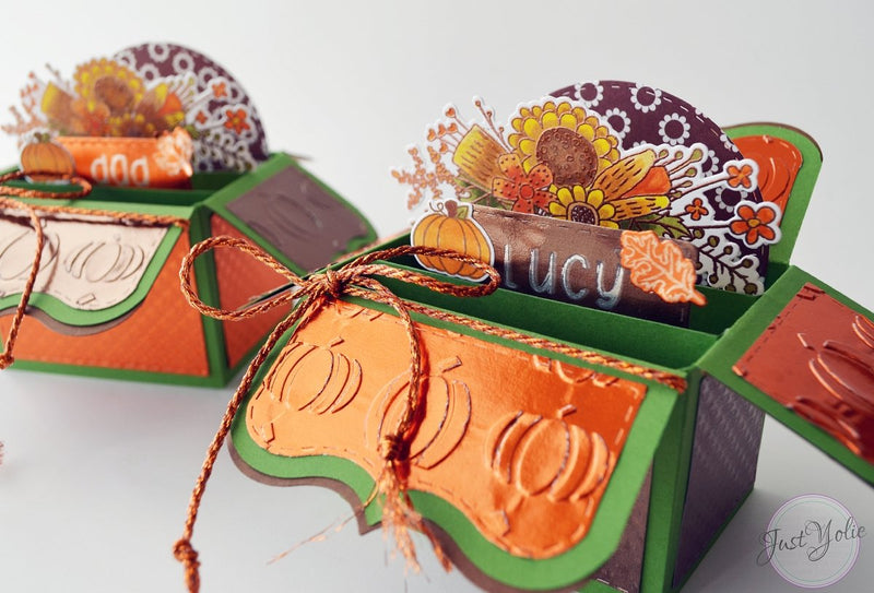 Thanksgiving Place Cards by Yolie Burke | Rinea