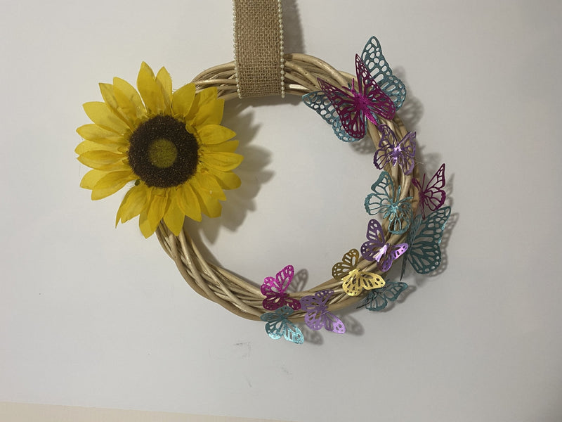 DIY Butterfly Wreath Using A Die Cutting Machine <small> by Betzy From Amor to Create</small> | Rinea