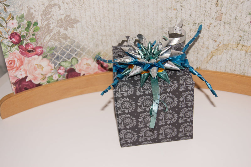 Luxury gift box with Rinea Flower by Natalie Ballard | Rinea